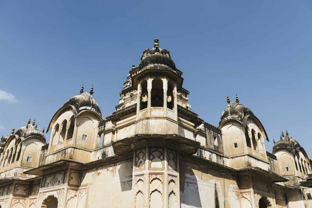Pushkar Rajasthan city, heritage town India, old architecture Rajasthan, temple town India, Rajasthan tourist spot, cultural travel India, ancient city buildings, Pushkar travel guide, Indian heritage site, desert state tourism